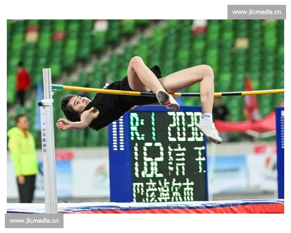 田径赛场上的速度与激情全程追踪精彩瞬动瞬间记录 - 副本 (2) 田径赛场上的速度与激情全程追踪精彩瞬动瞬间记录 - 副本 (2)
