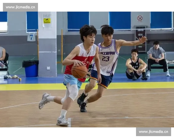 激烈角逐篮球杯赛聚焦强队对抗与青春风采全面展开 - 副本 - 副本 激烈角逐篮球杯赛聚焦强队对抗与青春风采全面展开 - 副本 - 副本